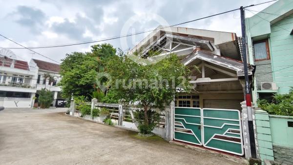 Rumah Posisi Hoek di Janur Indah, Kelapa Gading, Jakata Utara 1