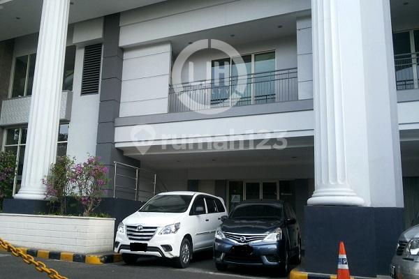 Ruko French Walk Moi Kelapa Gading Square Ruangan Rapi dan Bersih