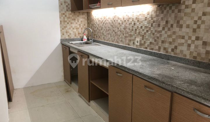 Rumah 2 Lantai Dekat Area Pusat Perkantoran Makassar  4
