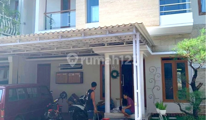 Furnished house in elite complex Palagan Mlati Sleman. Freehold title.