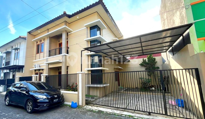 Rumah Bagus Semi Furnished Perum Condongcatur Depok Sleman. SHM Rumah Bagus Semi Furnished Perum Condongcatur Depok Sleman. SHM