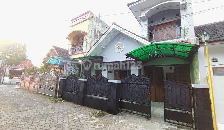 Rumah 2 Lantai SHM di Condongcatur Depok Sleman 1