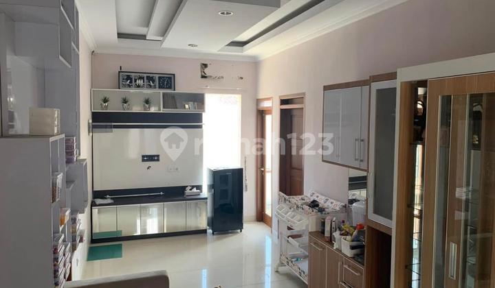 Furnished house in elite complex Palagan Mlati Sleman. Freehold title.