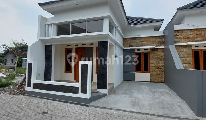 New House with SHM Certificate in Polres Sleman Area, Sleman Yogyakarta New House with SHM Certificate in Polres Sleman Area, Sleman Yogyakarta