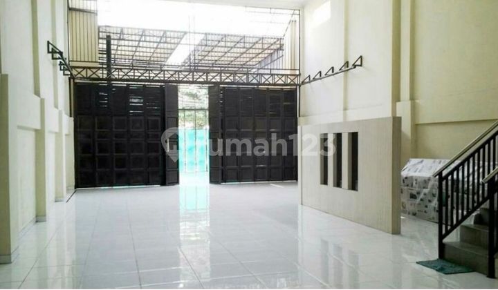 Large Commercial Space by the Roadside Jogja Mlati Sleman