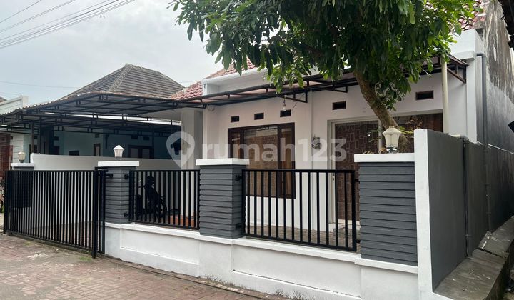 House Near UPN Semi-Furnished in Maguwoharjo, Depok, Sleman