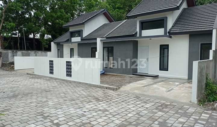 New House with SHM Near RSA UGM, Mlati, Sleman
