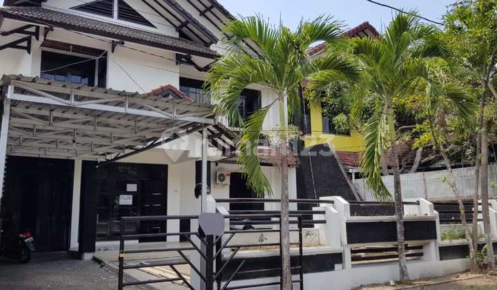 Rumah luas 2lt dlm komplek Condongcatur Sleman