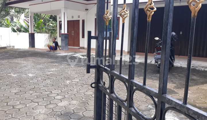 Rumah dgn tanah luas area Balecatur Gamping Sleman. Furnished. Shm 2