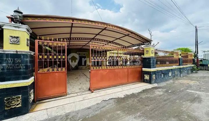 Large and spacious rental house on Jl. Kaliurang Ngaglik Sleman. Good SHM (Certificate of Ownership) 2