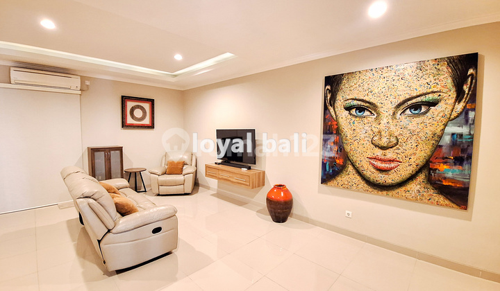 Rumah, Modern House With Strategic Location In Jimbaran, Bali 2