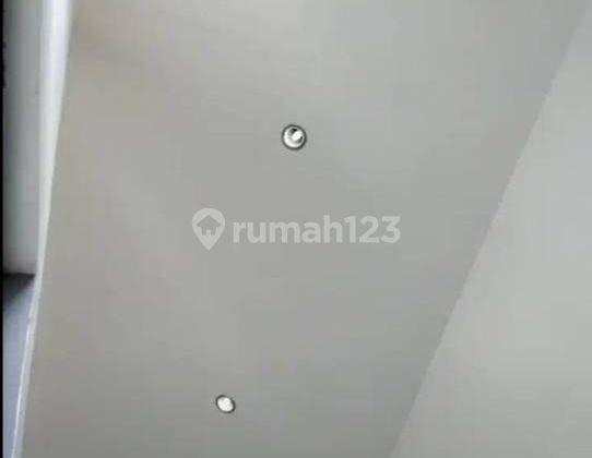 Disewakan Rumah 2 Lantai, 3 KT dan 2 KM, Dekat MM 2100 9