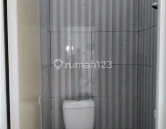 Disewakan Rumah 2 Lantai, 3 KT dan 2 KM, Dekat MM 2100 15