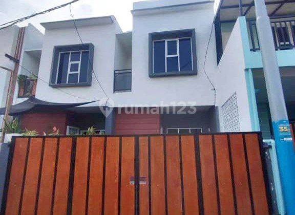 Rumah 2 Lantai Siap Huni Di Cijantung, Harga Terjangkau 2