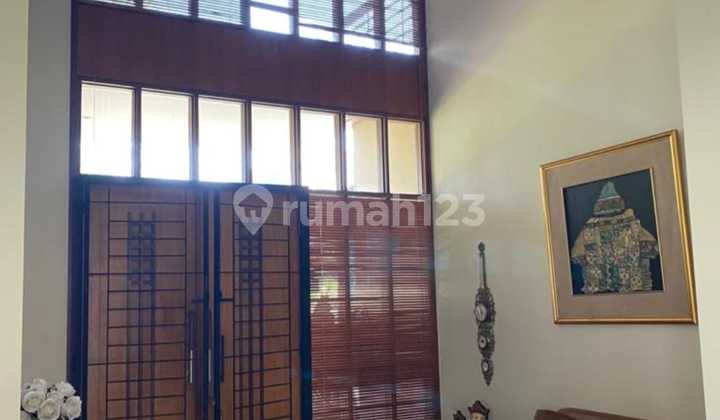 Dijual rumah daerah Dago