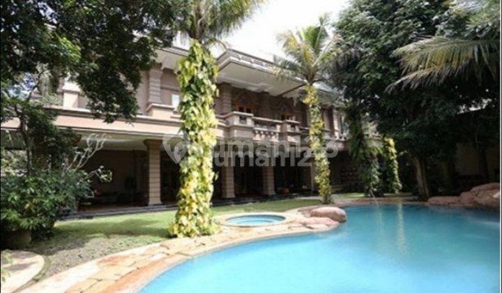 Dijual rumah Lux megah di Ciumbuleuit 