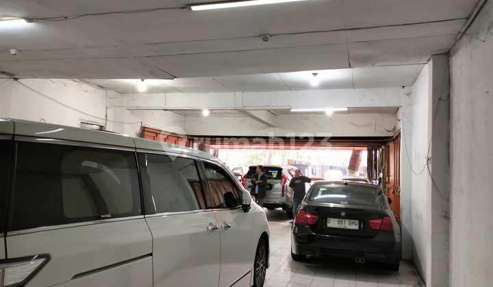 JUAL/SEWA CEPAT  Di bawah NJOP  Ruang Usaha Strategis  Di mainroad Moh Ramdhan 