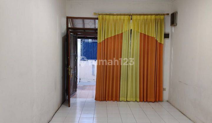 Disewakan Rumah Asri Siap Huni Taman Holis Indah 2