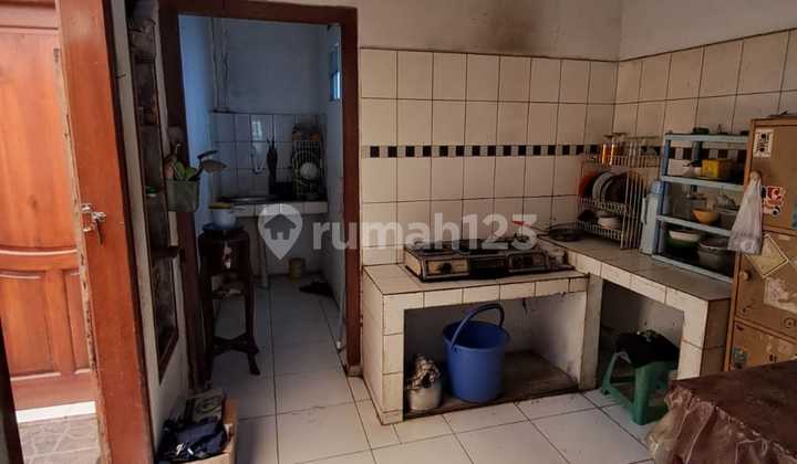 Dijual Rumah untuk ditinggali atau untuk investasi sebagai rumah kos-kosan  2