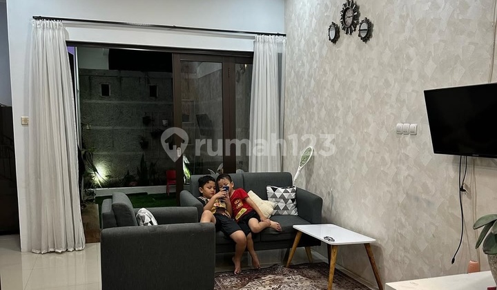 DIJUAL Rumah  Bangunan Siap Huni Komplek setra dago antapani