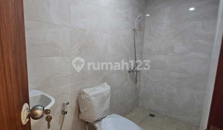 Hot Listing  Dijual Rumah Sayap Turangga