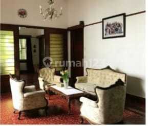 JUAL Rumah Dekat Gedung Sate 2