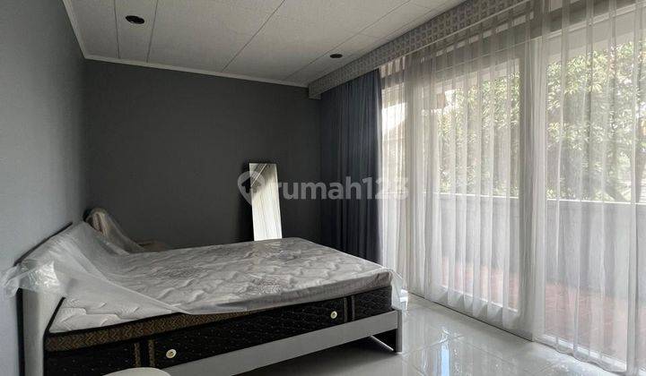 Disewakan Rumah Daerah Setrasari Semi Furnished 1