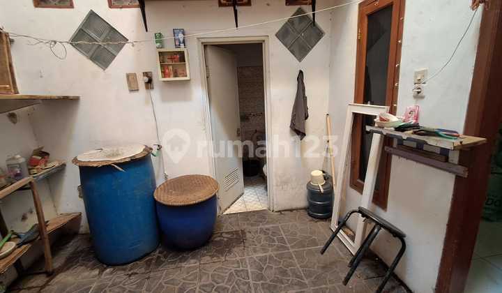 Dijual Rumah untuk ditinggali atau untuk investasi sebagai rumah kos-kosan Dijual Rumah untuk ditinggali atau untuk investasi sebagai rumah kos-kosan