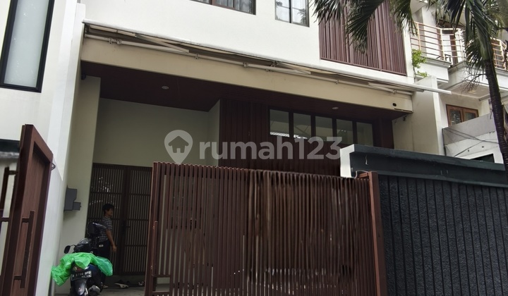 Rumah Permata Buana 3 Lantai Lt 144M2 Minimalis Siap Huni Bebas Banjir