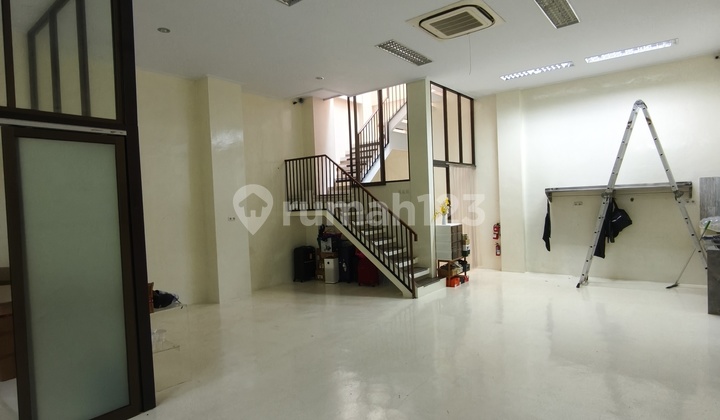 Rumah Permata Buana 3 Lantai Lt 144M2 Minimalis Siap Huni Bebas Banjir