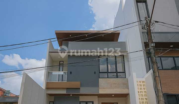 Taman Villa Meruya Rumah Baru 2 Lantai Lt 7x18 Bagus Hadap Selatan