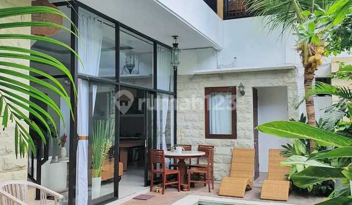 Villa Mewah Komersil Di Banjar Semer Kerobokan Bali
