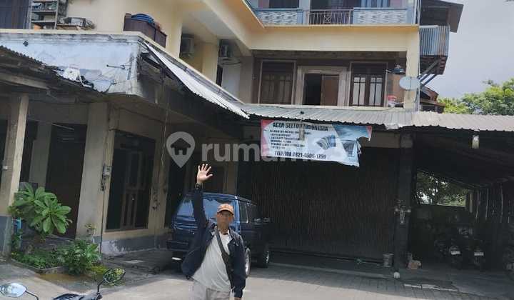 Gudang dan Rumah 3 Lantai di Jalan Raya Utama Cargo Denpasar