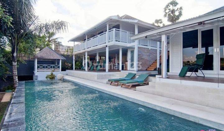 Luxury villa los tebing sungai dan view terasering sawah di gianyar 1