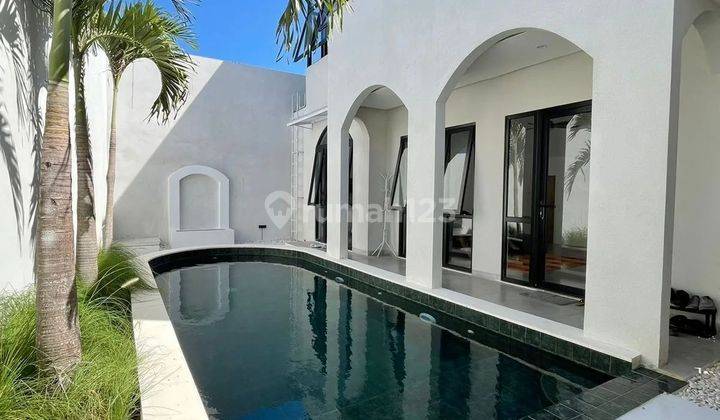 luxury Villa konsep Bohemian lokasi strategis di Seminyak 1