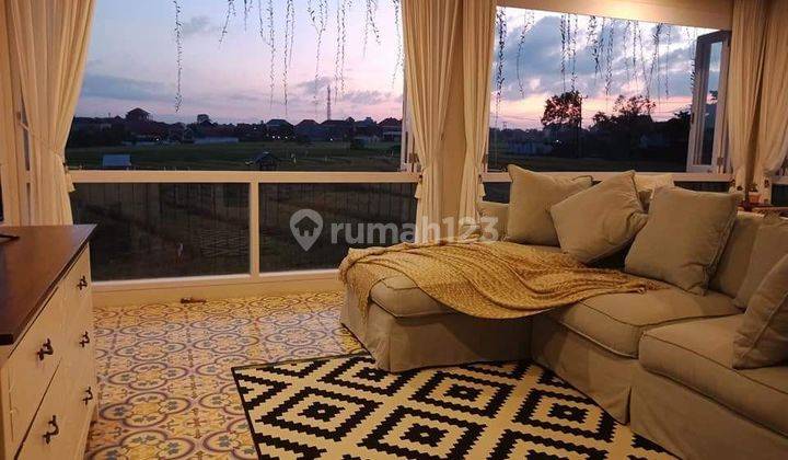 Villa view sawah di Canggu, 3 kamar tidur, sudah full furnish 1