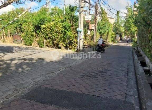 Land in central Seminyak, can buy 200m2 road access 6 meters 2