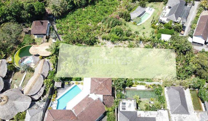 Commercial land in luxury villa area in Canggu, terraced land contour 2