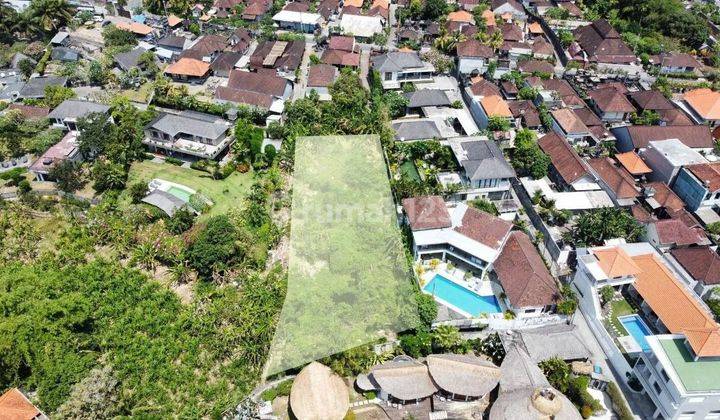 Commercial land in luxury villa area in Canggu, terraced land contour 1