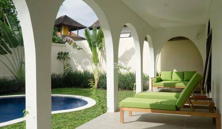 Villa modern minimalis di Canggu, 5 kamar tidur fasilitas lengkap 1