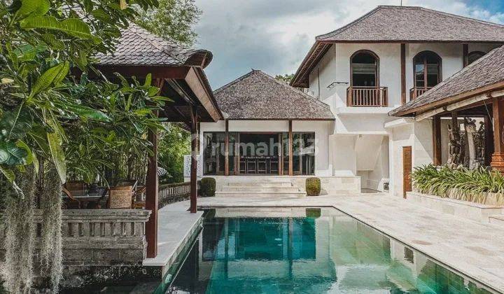 Luxury Villa Tropical Di Jalan Pantai Echo, Canggu 5 Kamar Tidur 1