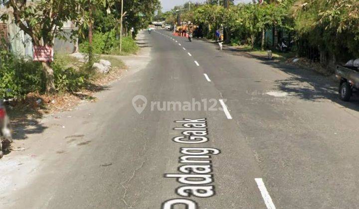 Tanah di jalan utama pantai Padang galak Sanur, sudah tembok keliling 1