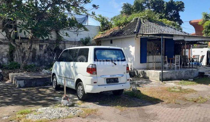 The land in Sanur, 60 meters to the flat contour beach is surrounded by a wall 2