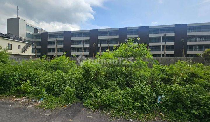 Flat contour land in Kerobokan, suitable for private or commercial villas 2