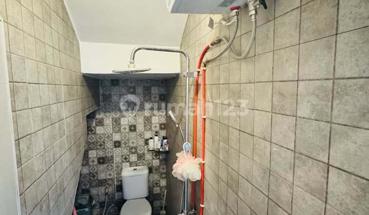 Well-Maintained 2-Story Ready-to-Occupy House in Dalung, North Kuta, Badung