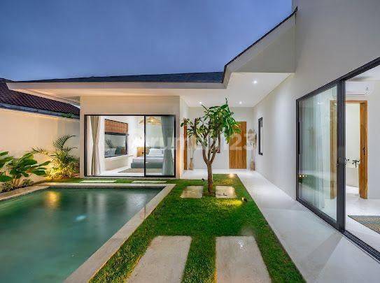 Luxury Villa Located in Central Seminyak 10 Minutes to the Beach 1