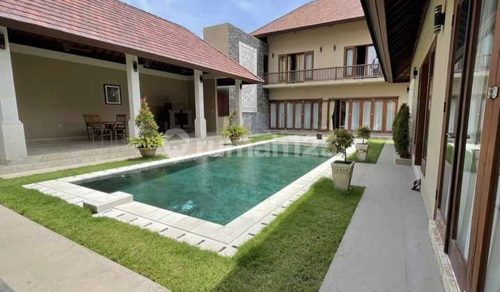 Vila Luxury di Jl Batur Sari Sanur Lokasi Premium Dekat Pantai