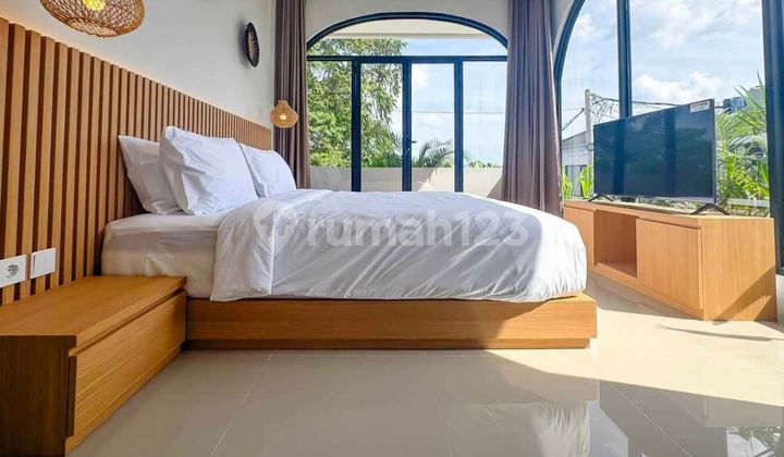 Villa Mewah Baru Dekat Pantai Di Canggu Perenenan