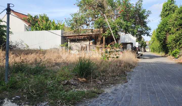 Tanah Kecil Super Murah di Sentral Seminyak, Dekat Pantai