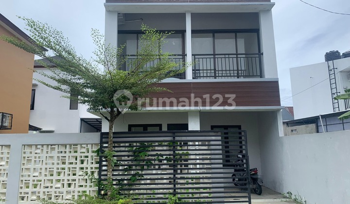 Villa Style House 3 Bedrooms Unfurnished in Jimbaran